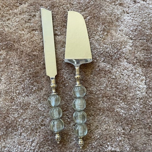 Cake cutter and server - Picture 1 of 3